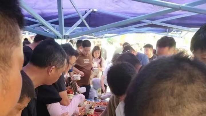 浪费与共享：从一家盒饭店的倒闭看社会责任