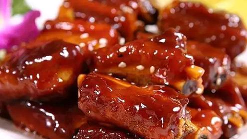 已发来跟我学学做糖醋排骨，相信老人小孩都喜欢吃