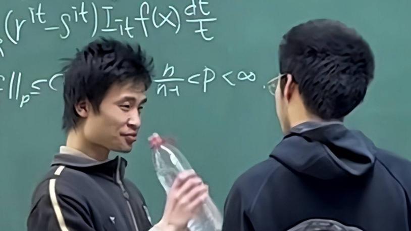 北大韦神头衔不保？出题被初二学生轻松解答，果然是别人家的孩子