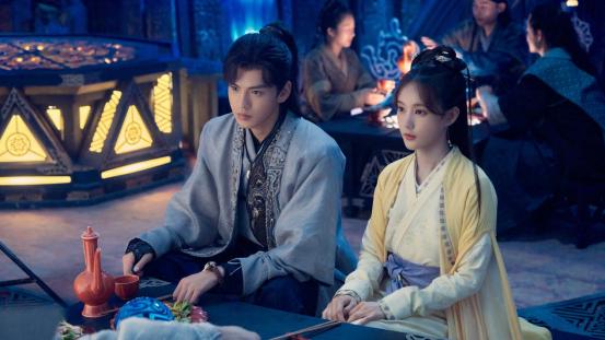 电视剧《九霄寒夜暖》对人的贪婪责任和忠诚，做出了很好的诠释，不再是以往古偶单一的情和虐