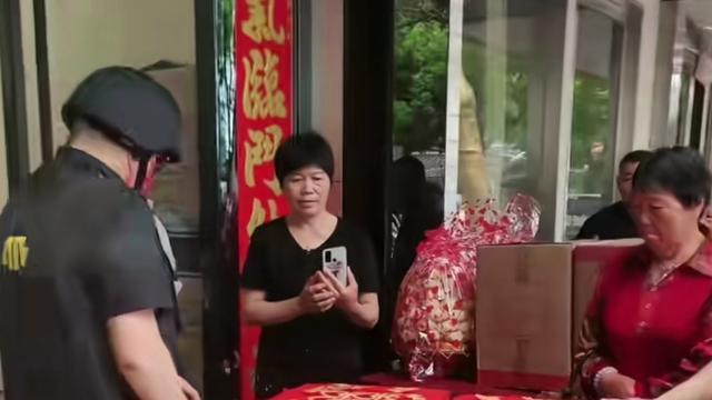 浙江台州订婚现场惊现巨资彩礼，男主称常见，网友认为不宜该取缔