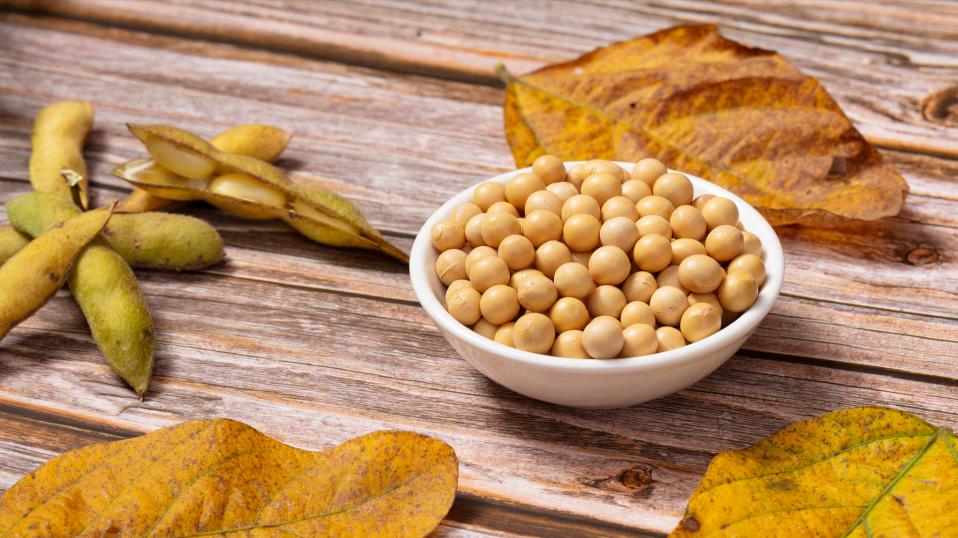 黄豆营养多，经常吃好处多，但有4类人不要“随便吃”，早知为好