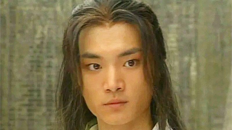 电视剧铁打的定律，跳崖必得神功，男主英雄救美，逃跑必遇悬崖