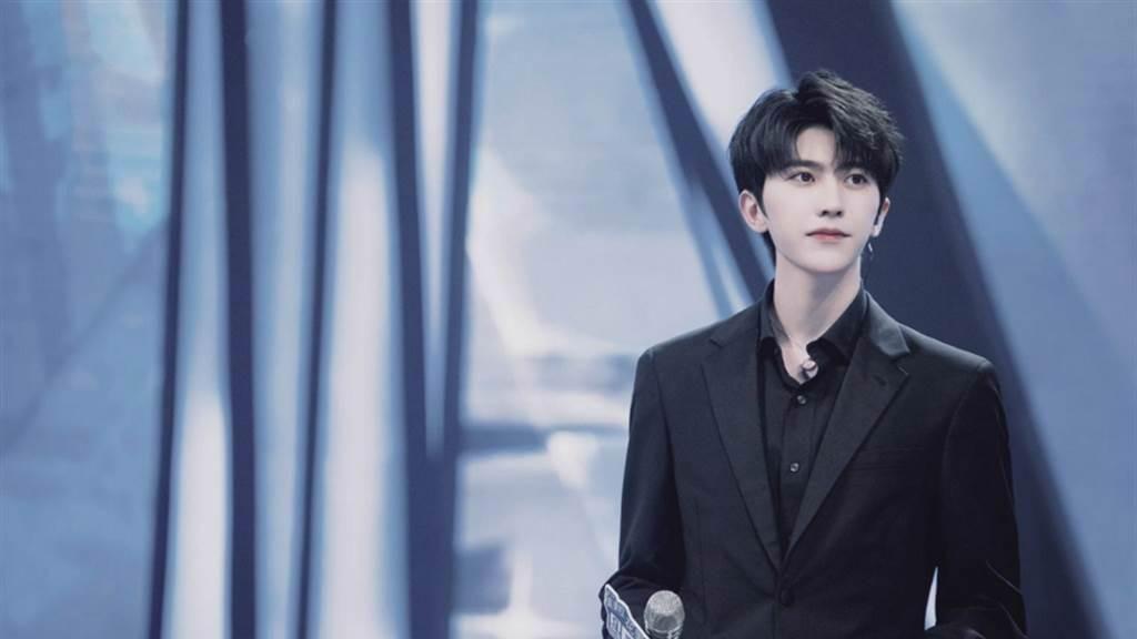 蔡徐坤回应桃色风波：我也在自责和懊悔中