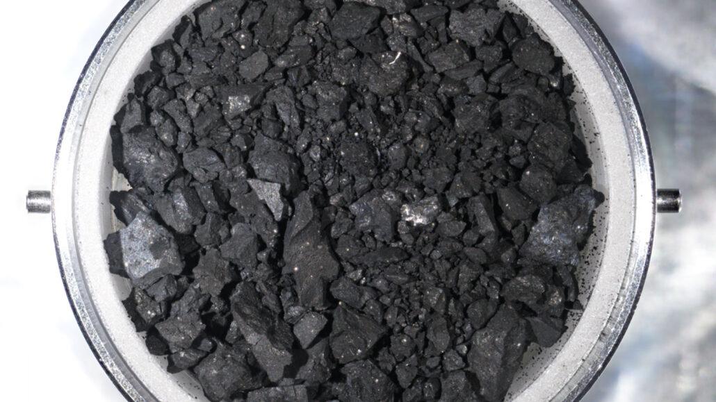 日本探测器从小行星“龙宫”带回样本，发现比太阳系还古老的物质