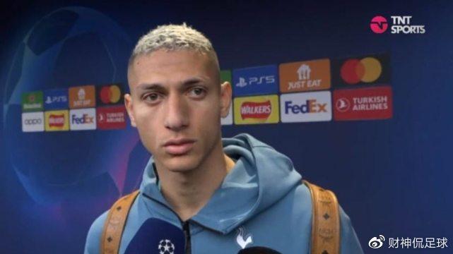 矛盾激化？热刺主帅回怼9号中锋：17场英超0球！他赛季表现就是屎