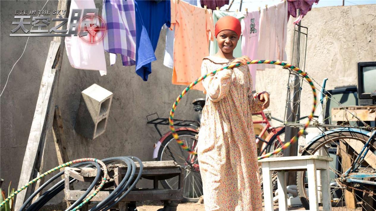 《天空之眼》这部电影，道出一个真相，就是谁也不能在战争中独善其身