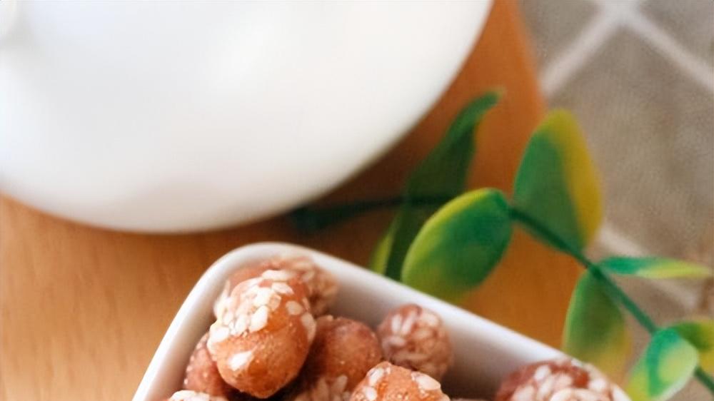 建议中老年人：别太节俭！这5种食物要多吃，腿脚有劲，抵抗力强