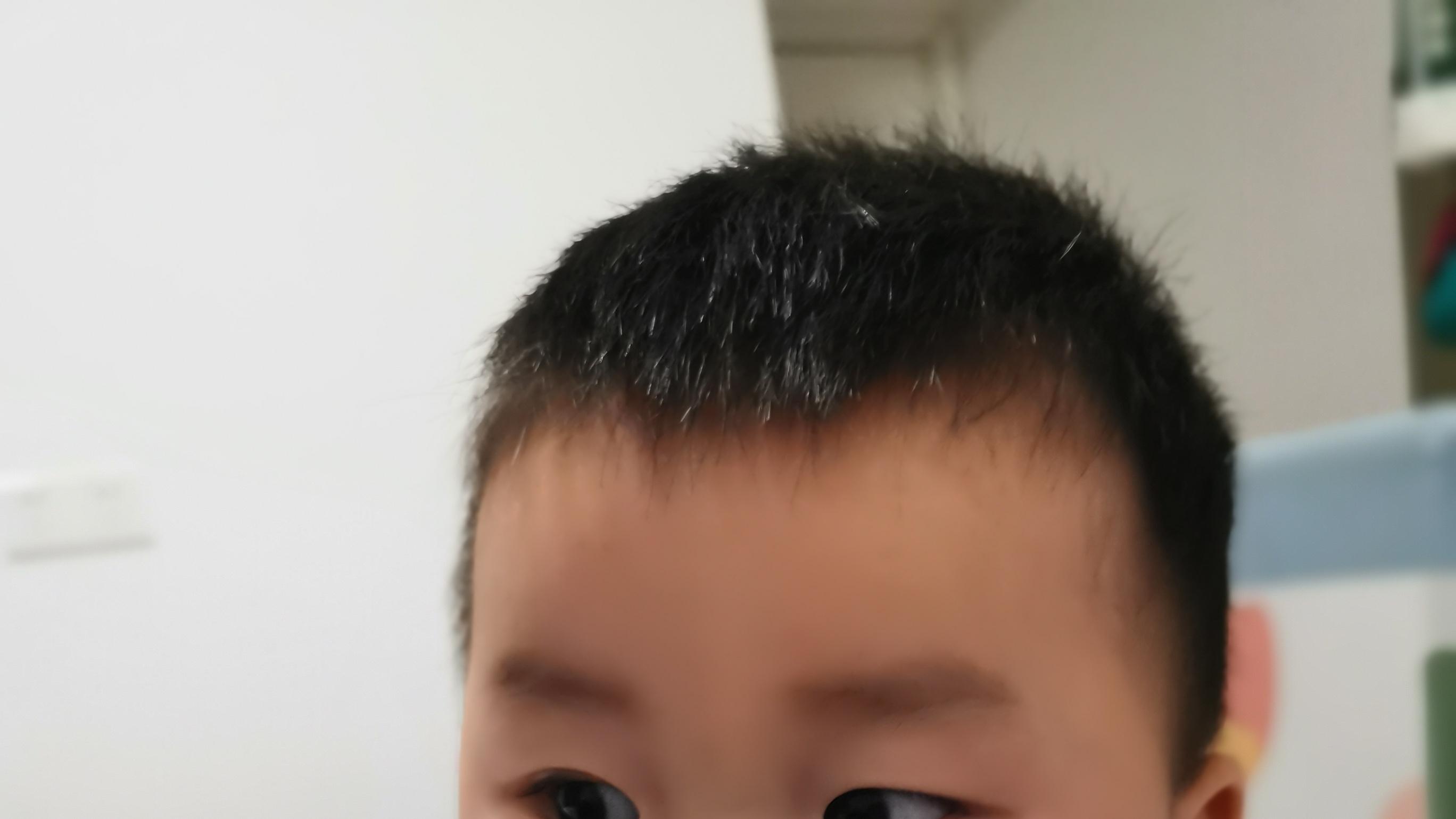 十个月的宝宝爱吃水果--草莓篇