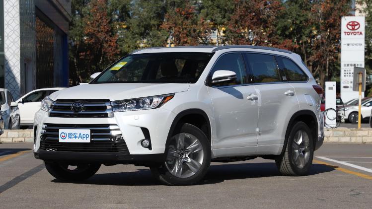 2020款汉兰达，在开启车尾灯的时候，我不得不说我是真的被吸引了