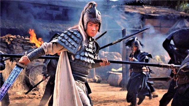 长坂坡之战，赵云为何只救阿斗，而不救刘备的两个女儿？