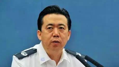 “警界大老虎”落马，霸占军车、军舰，妻子把军人当佣人一样使唤