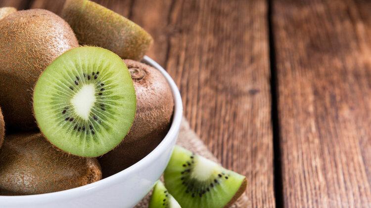 猕猴桃|研究发现：猕猴桃汁或能抑制肺癌发展！吃多少才有效？该怎么吃？