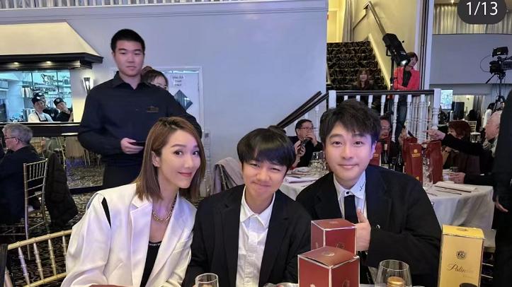 知名港星移民澳洲，大摆宴席庆结婚60周年，众星盛装出席