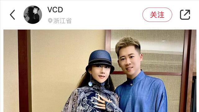 65岁杨丽萍疑恋爱，与化妆师一起过520，男方直言在一起很多年了