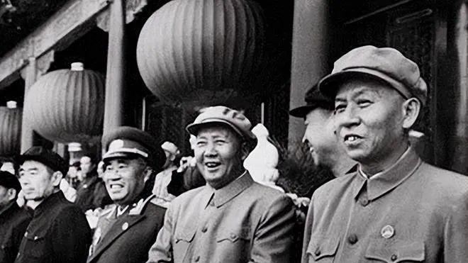 毛主席六次决策赢下中美外交的“掰手腕”较量