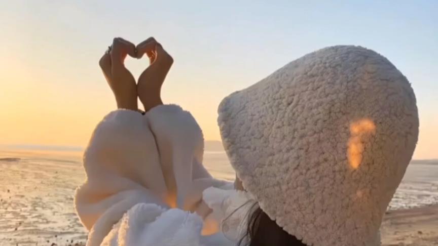 我妈让我给舅舅养老，每月拿2000块生活费，我笑着提出了1个条件