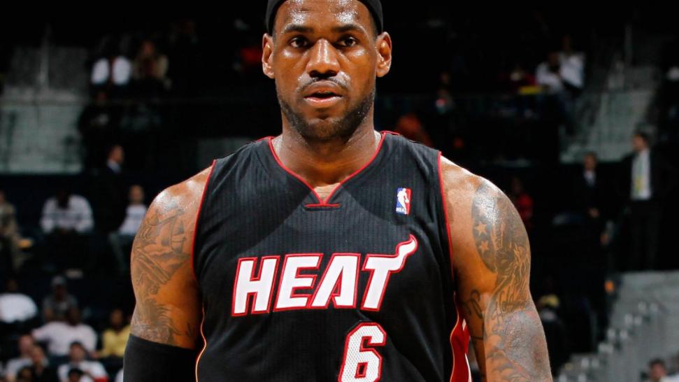 詹姆斯的影响力：湖人建设王者之路后的故事