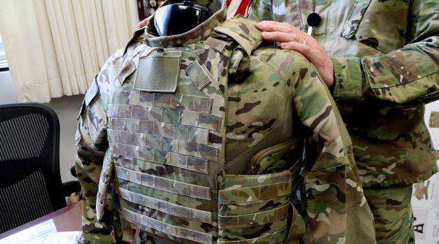 薄薄的防弹衣，是如何挡住子弹的？