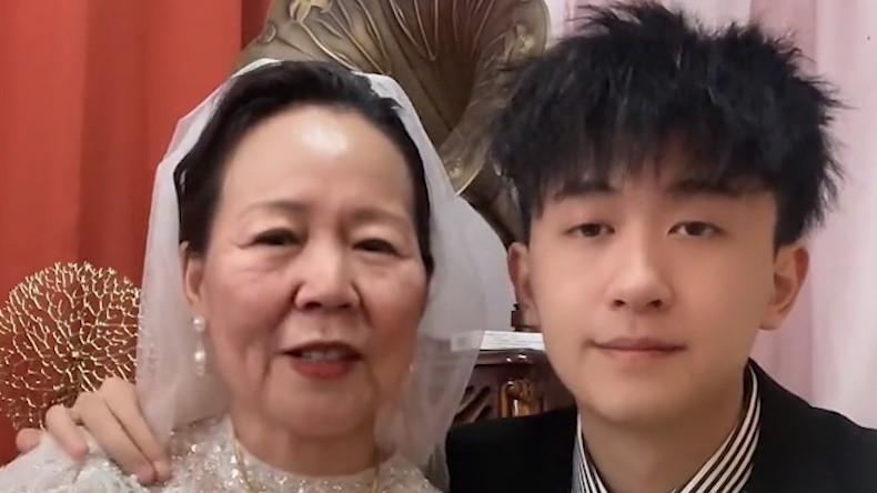 00后帅小伙娶42岁阿姨为妻，全网送祝福，结果剧本痕迹太明显