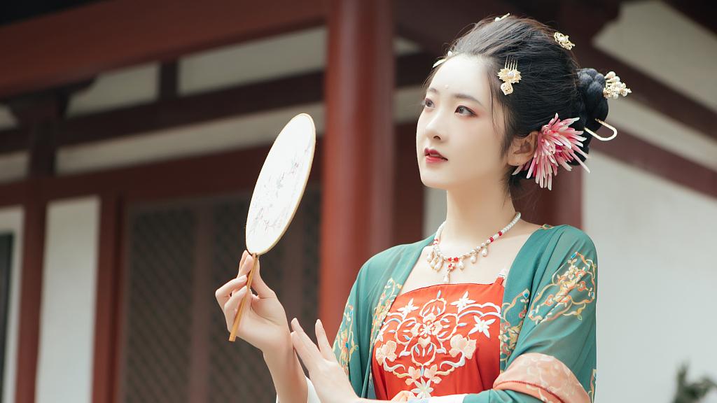 生下太子嫡子后，我得知，大伯母趁我难产，把堂姐送到了太子的床上