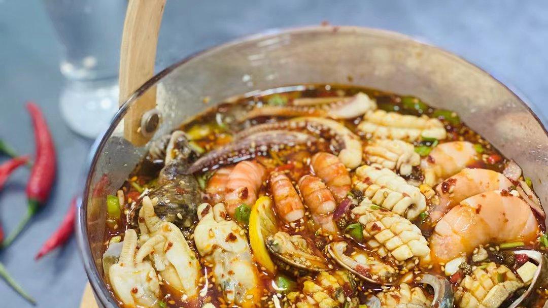 夏日的快乐，是捞汁小海鲜给的