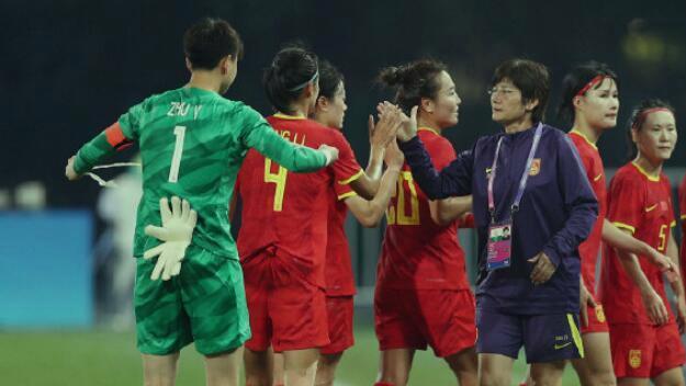 CBA给女足让路！青、同上演青春风暴 小杨挑战巨无霸 陈国豪迎大考