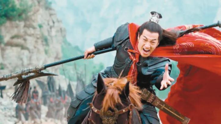 他是力杀四门一战成名的杨家将，独闯凤翔府的他如何力杀四门的？