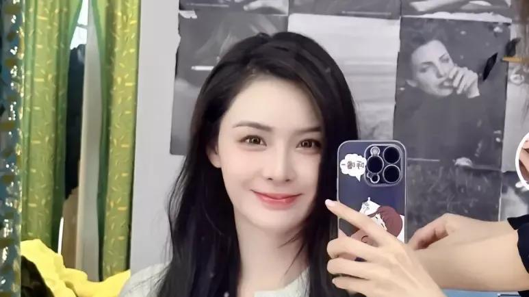 张颖颖与张兰开撕！汪小菲情绪不可控，多次提分手被拒，别再逼我