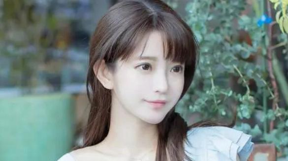 领证前，我用读心术发现表面温柔的男友竟是个病娇，他每天都想把我锁在家里