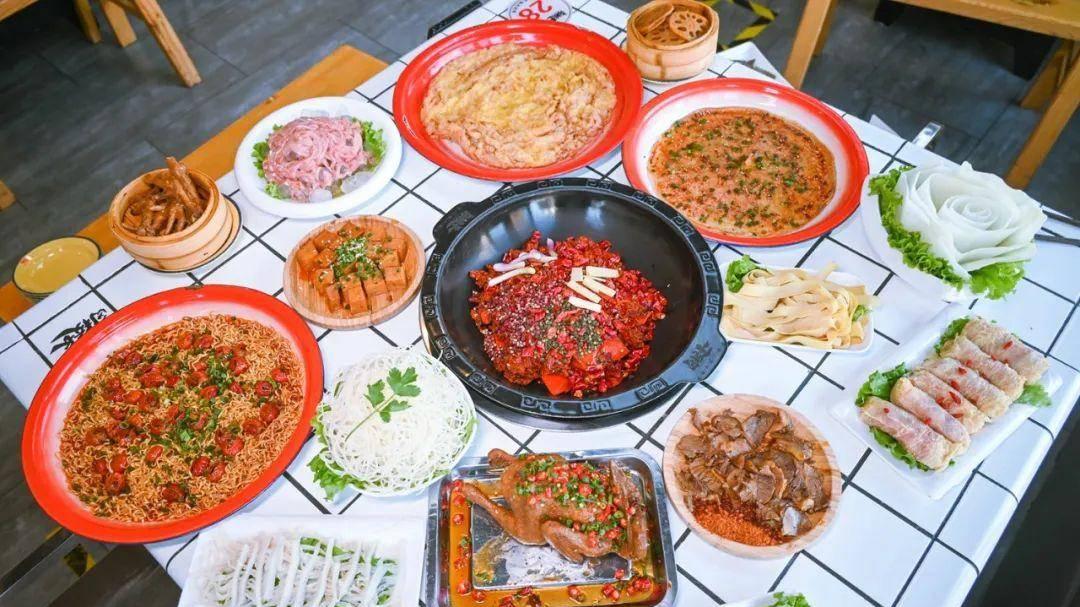 银川这家虾尾火鸡面，秤盘装的！