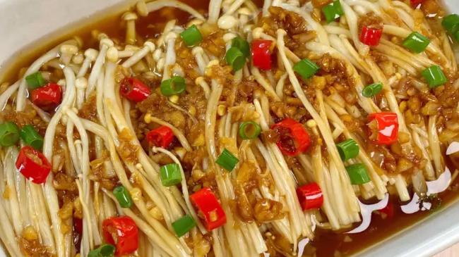 蒜蓉金针菇，美味佳肴，香醇滋味