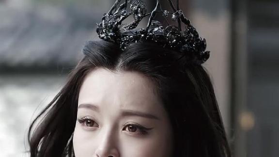 杨颖和文咏珊，本是好姐妹，现已决裂