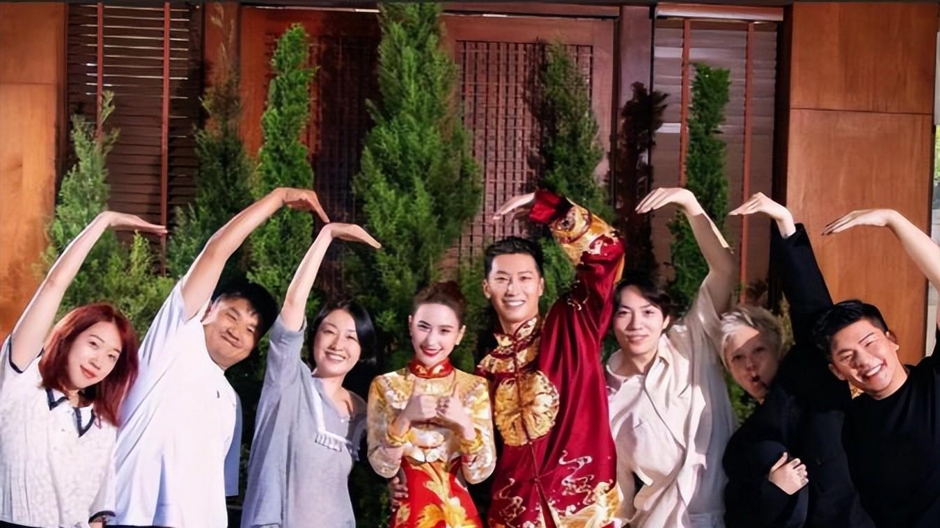 何超莲发长文感谢赌王父亲：我知道你来了，你最调皮的女儿嫁出去了！