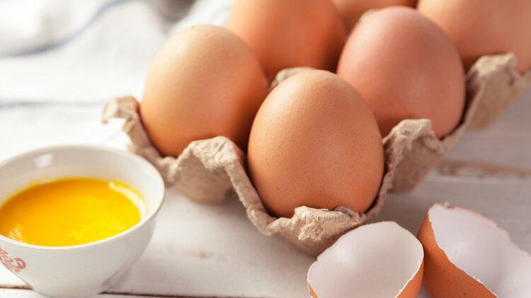 每天坚持吃1个鸡蛋，对身体是好是坏？会升高胆固醇？答案来了