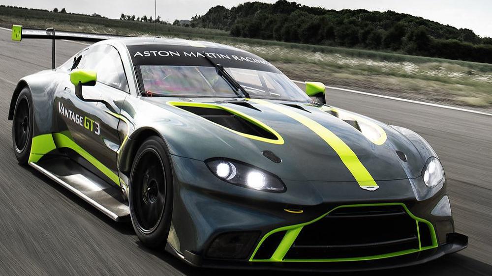 赛道风暴：阿斯顿马丁Vantage GT3，速度与激情的极致体验