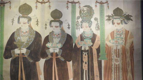 刘亦菲版花木兰曝光：到底什么是“对镜贴花黄”