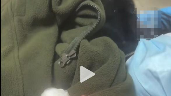 物业保安深夜酒后上门收物业费，与业主发生冲突，将孩子手筋打断