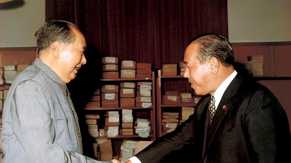 日本记者：中国到底要让日本道歉到何时？朱镕基的回答掷地有声