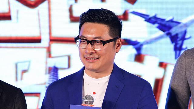 12年的婚姻如囚笼？与李湘离婚仅1年多，王岳伦直接开始摇摆！