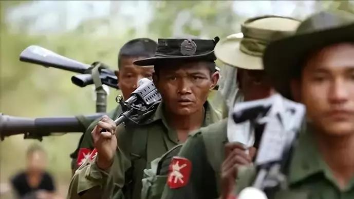 缅北战火仅距云南1公里，已向居民发出避险通知，边防要尽快部署