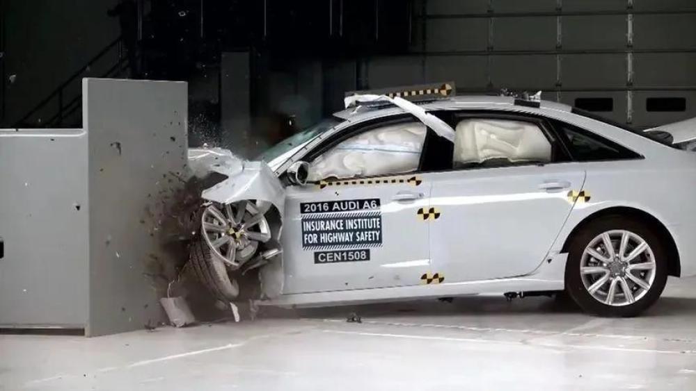 汽车越重越安全？车重和安全性真的有关系吗？