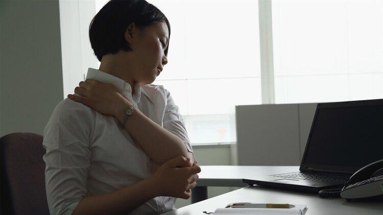 肺栓塞|血栓来临，手脚先知！提醒：手脚出现4大症状，或许血栓已来临