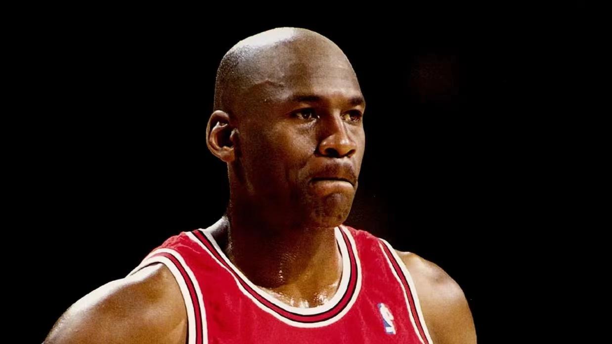 NBA传奇：迈克尔乔丹—一神起，众王落（下）