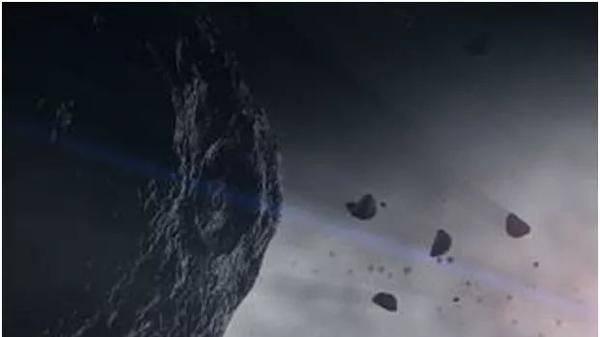 微重力环境中，尘埃颗粒会展现出非常有序的排列和运动方式