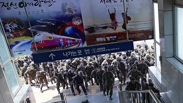 《釜山行》，人性的考验，人间正道是沧桑