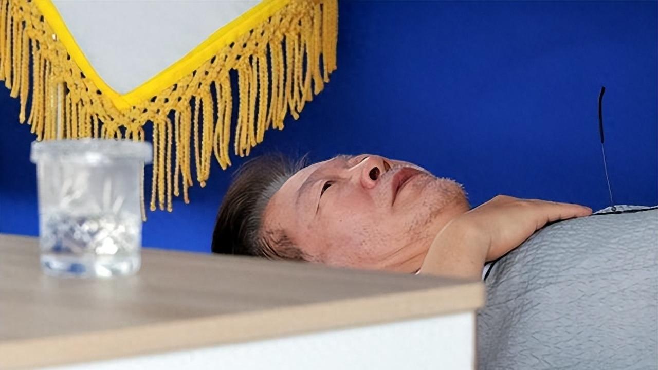 李在明绝食19天昏倒送医 尹锡悦趁机下逮捕令 韩国政坛一触即发