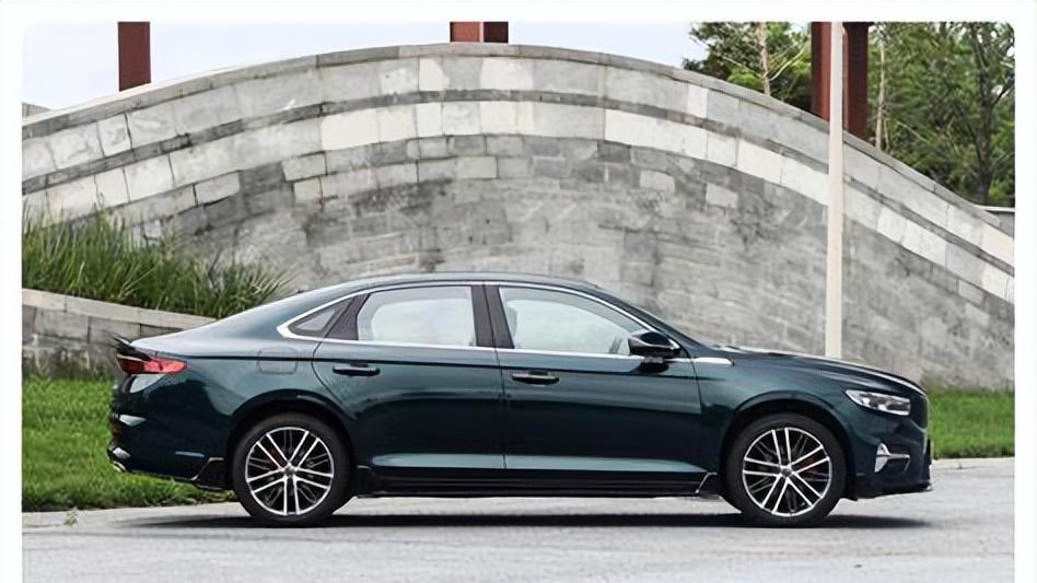 吉利星瑞2023款：紧凑A级车中的全能选手