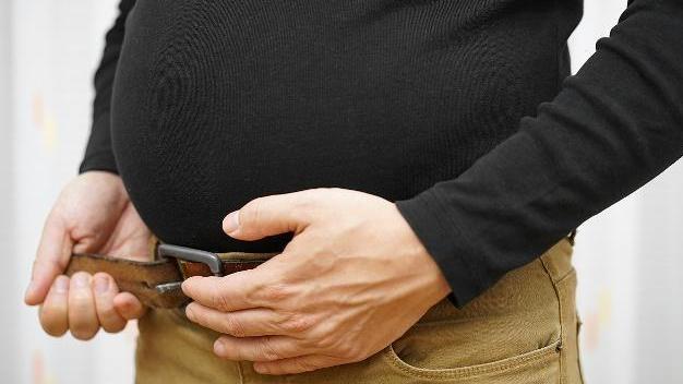 衰老|男性开始衰老时，身体3个地方会“变大”，希望你一个也不占