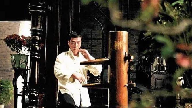 真实的叶问：武学传奇，却难逃幼女饿死，染上毒瘾